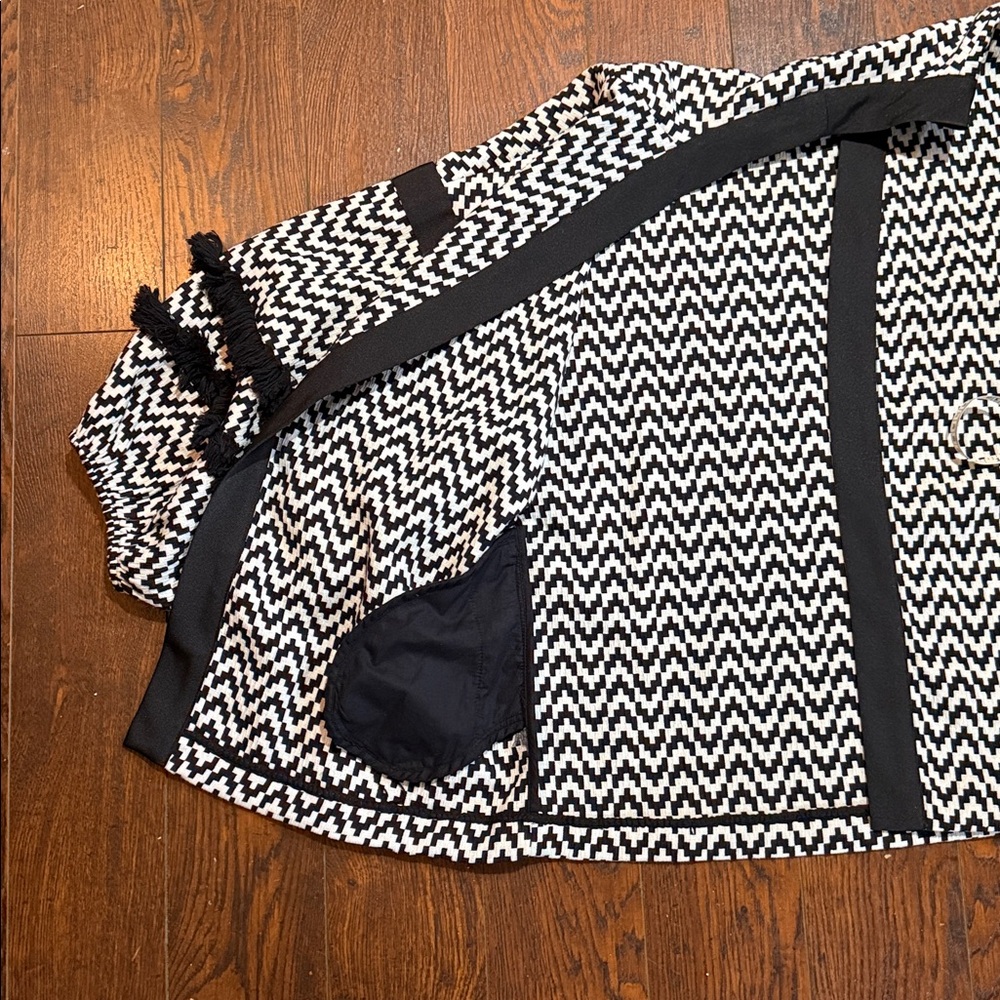 🄷&🄼 Monochrome Zigzag Knit Top size 6 - Picture 6 of 14